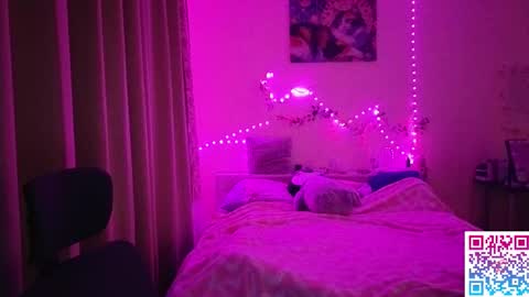 Snapshot of booozekirs_ chatting on February 11, 2026, 2:27 am Milena online show from February 11, 2026, 2:27 am