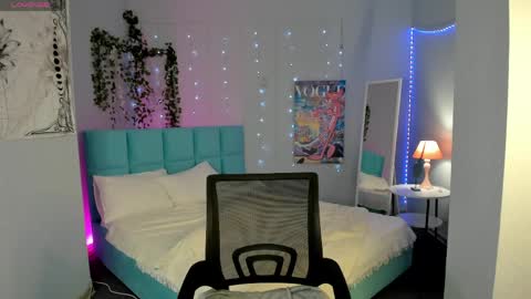 Snapshot of booozekirs_ chatting on April 9, 2026, 6:19 am Milena online show from April 9, 2026, 6:19 am