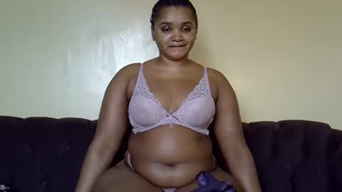 bootieshakess online show from November 28, 2025, 8:50 am