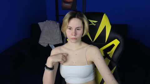 Snapshot of bootyada chatting on March 9, 2025, 1:35 am Glad to see u in my room Im Ada online show from March 9, 2025, 1:35 am