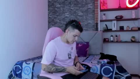 booyhott_ online show from January 7, 2026, 7:27 pm