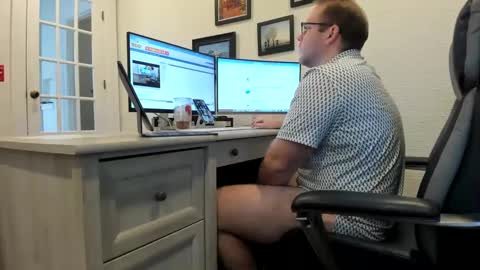 Boredhorndog online show from January 27, 2025, 5:04 pm