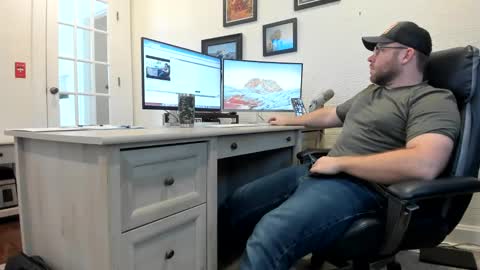 Boredhorndog online show from February 20, 2025, 4:14 pm