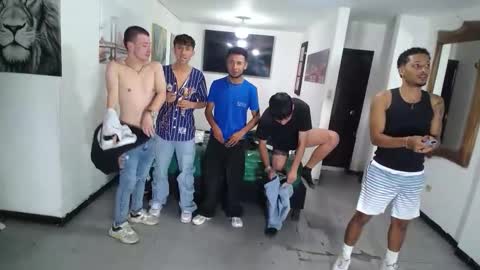 THOMAS AND DAMIAND online show from November 4, 2025, 6:40 pm