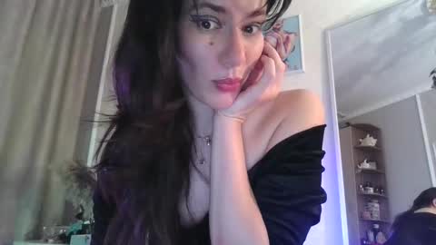 Bossy online show from November 11, 2025, 8:42 pm