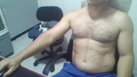 Snapshot of boy_fitbrutal chatting on November 18, 2025, 12:49 am boy_fitbrutal online show from November 18, 2025, 12:49 am