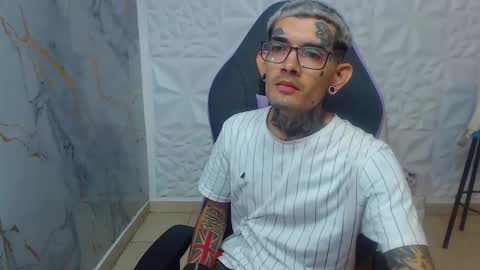 boy_tatto77 online show from February 8, 2026, 3:48 pm