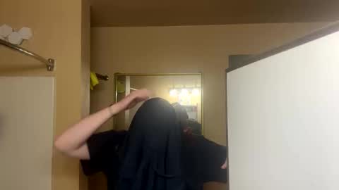 Snapshot of boyandfriend chatting on March 6, 2025, 11:58 am clay online show from March 6, 2025, 11:58 am