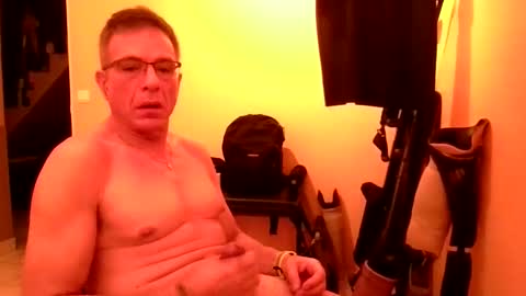 boyaroues online show from June 1, 2026, 8:10 pm