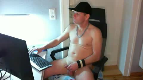 Snapshot of boycatcher chatting on February 9, 2025, 4:29 pm Julian online show from February 9, 2025, 4:29 pm