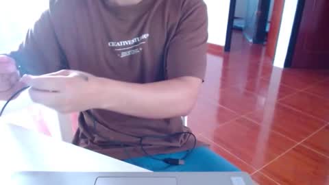 Snapshot of boyfit2023 chatting on November 16, 2025, 7:52 pm boyfit2023 online show from November 16, 2025, 7:52 pm