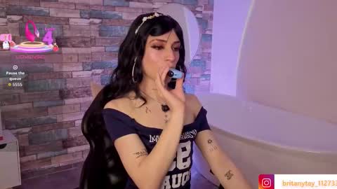 boyfox_tay online show from December 17, 2025, 3:56 am