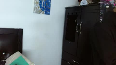 boyg_hots online show from April 17, 2026, 8:12 pm