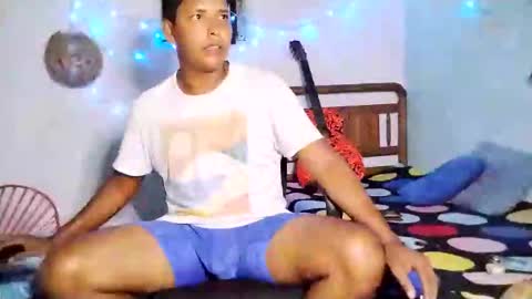 Snapshot of boysex1124 chatting on December 19, 2024, 7:18 pm andrew online show from December 19, 2024, 7:18 pm