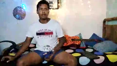 Snapshot of boysex1124 chatting on January 28, 2025, 12:22 pm andrew online show from January 28, 2025, 12:22 pm