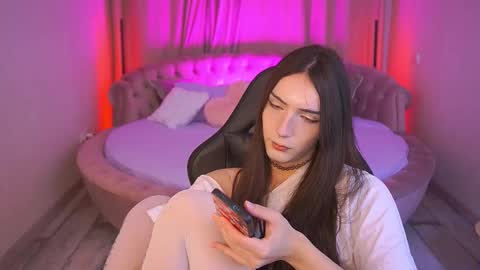 Nova online show from September 27, 2025, 10:37 pm