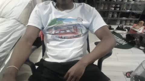 Snapshot of bquen400 chatting on January 19, 2025, 3:50 am bquen400 online show from January 19, 2025, 3:50 am