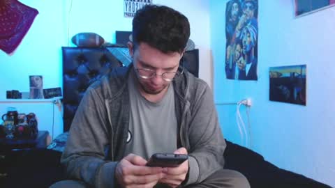 brad hot boy online show from December 11, 2024, 2:41 am