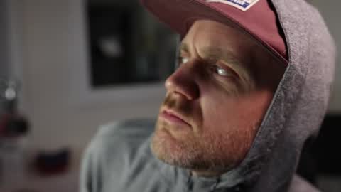 Snapshot of bradbronton chatting on December 19, 2024, 4:45 am BradBronton online show from December 19, 2024, 4:45 am