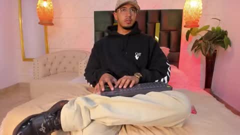 Brand  online show from November 22, 2025, 11:42 am