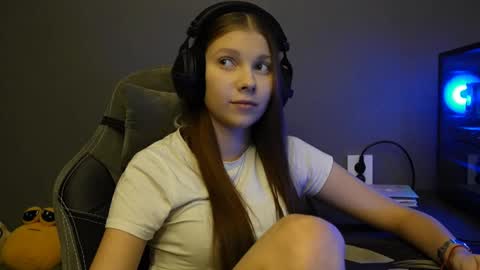 Alice online show from December 2, 2025, 2:23 pm