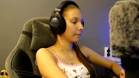 Alice online show from December 15, 2025, 4:33 pm