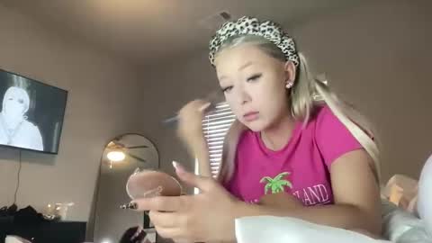 Skyyybanks online show from April 18, 2026, 7:58 pm