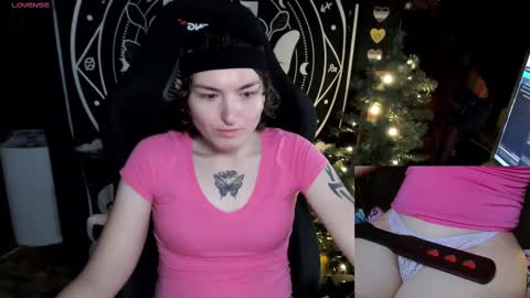 Snapshot of brandiwrld999 chatting on December 20, 2024, 6:45 pm BrandiWRLD999 online show from December 20, 2024, 6:45 pm