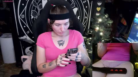 Snapshot of brandiwrld999 chatting on December 23, 2024, 6:16 pm BrandiWRLD999 online show from December 23, 2024, 6:16 pm