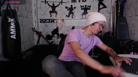 Snapshot of brandon_starkk chatting on February 7, 2026, 11:58 am brandon_starkk online show from February 7, 2026, 11:58 am