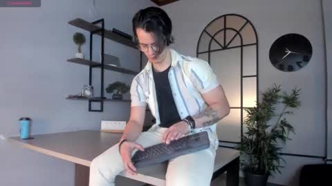 brandon_starkk online show from March 28, 2026, 11:43 am