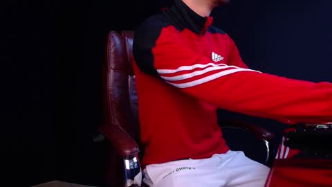 BrandonTateX online show from November 3, 2025, 11:00 am