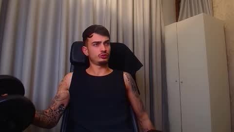 Snapshot of brandontatex chatting on February 11, 2026, 7:19 pm BrandonTateX online show from February 11, 2026, 7:19 pm