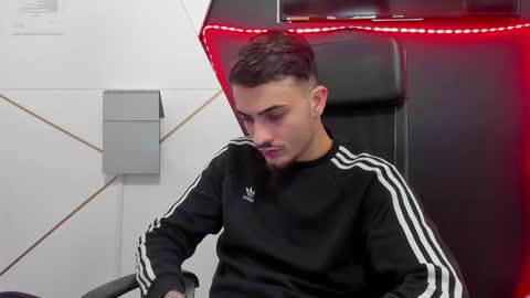 Snapshot of brandontatex chatting on February 18, 2026, 9:27 am BrandonTateX online show from February 18, 2026, 9:27 am