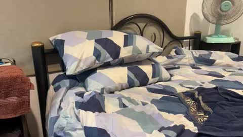 Daddy online show from September 16, 2025, 1:34 pm