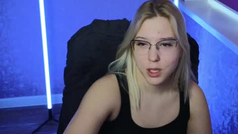 Belle  online show from January 13, 2025, 7:32 am