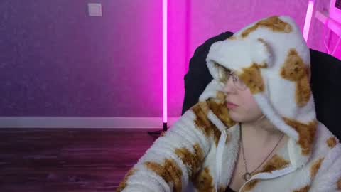 Belle  online show from January 30, 2025, 4:06 am