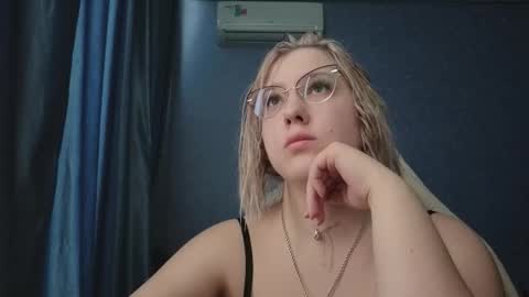 Belle  online show from March 19, 2026, 10:19 am