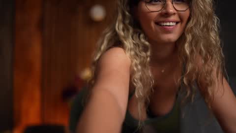 Alex online show from February 2, 2025, 7:20 am