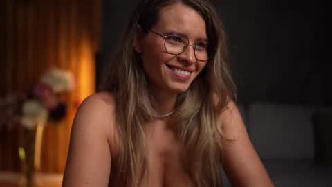 Alex online show from October 12, 2025, 4:11 am