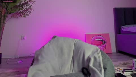 Snapshot of bravo_maestro chatting on February 4, 2025, 9:31 pm Johny Bravo online show from February 4, 2025, 9:31 pm