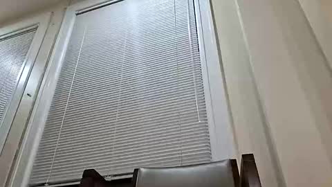 brazilaveaux online show from October 20, 2025, 6:58 am