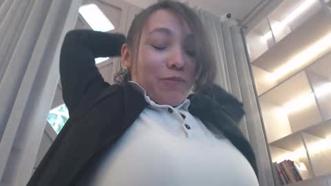 breakfastwithtiffanys online show from November 8, 2025, 3:23 pm