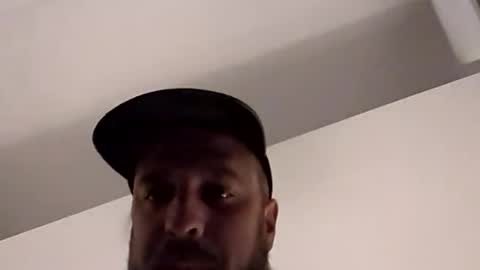 bredboxent online show from April 18, 2026, 10:19 am