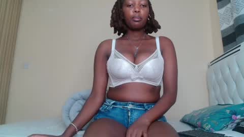 bree_beauty online show from April 14, 2026, 7:31 pm