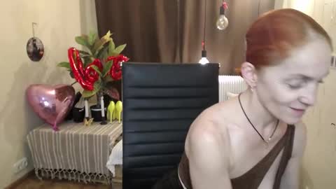 Snapshot of breeterner chatting on February 13, 2025, 11:37 pm breeterner online show from February 13, 2025, 11:37 pm