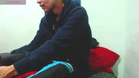 Snapshot of breinerxxlhot chatting on February 22, 2025, 1:22 am Breiner online show from February 22, 2025, 1:22 am