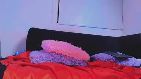 Brendita  online show from February 24, 2025, 5:42 pm