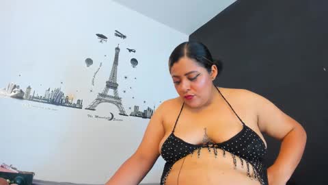 Snapshot of brenda_maz chatting on February 12, 2026, 12:22 pm Brenda online show from February 12, 2026, 12:22 pm