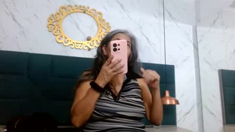 Snapshot of brenda_velasquez chatting on June 17, 2026, 9:05 pm BRENDA VELASQUEZ online show from June 17, 2026, 9:05 pm